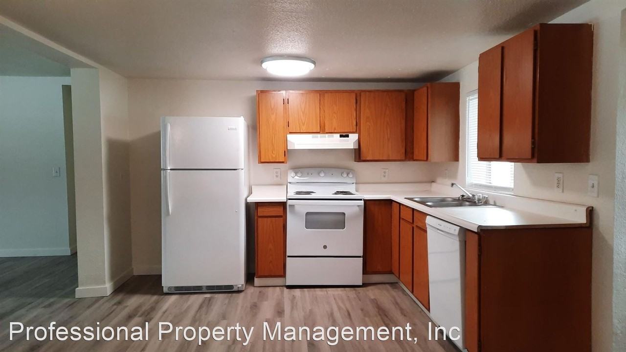 405/406/407/418 Wolfville Ln, 5125 Hoblitt Ln N - Photo 3 of 10