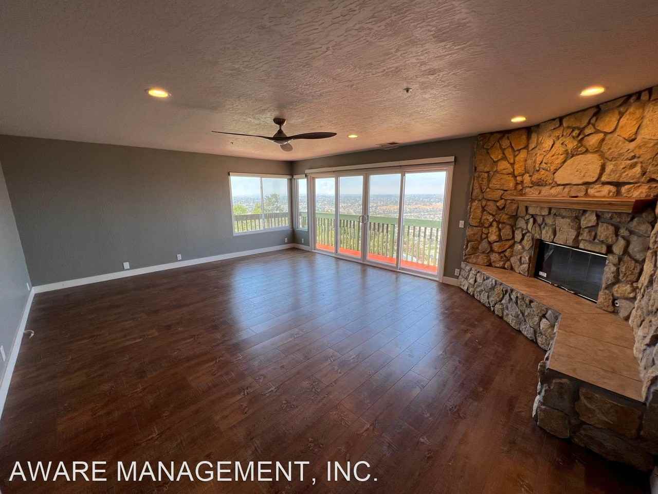 2362 Highview Ln - Photo 3 of 32