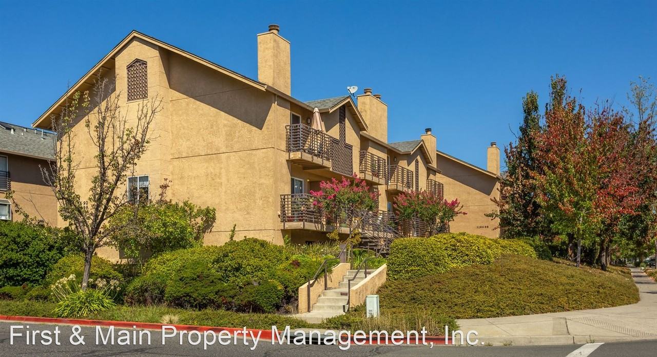 1190 Pear Tree Ln - Photo 2 of 33