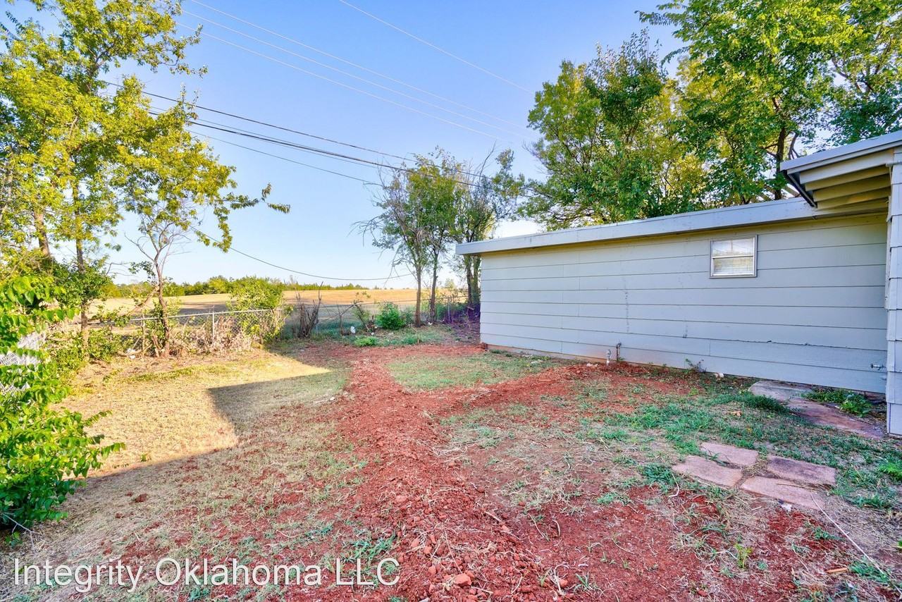 6604 Braniff Dr - Photo 2 of 50