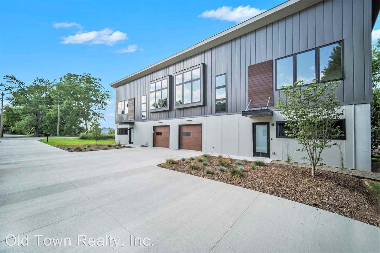 560/562 Cleveland St. - Photo 2 of 35