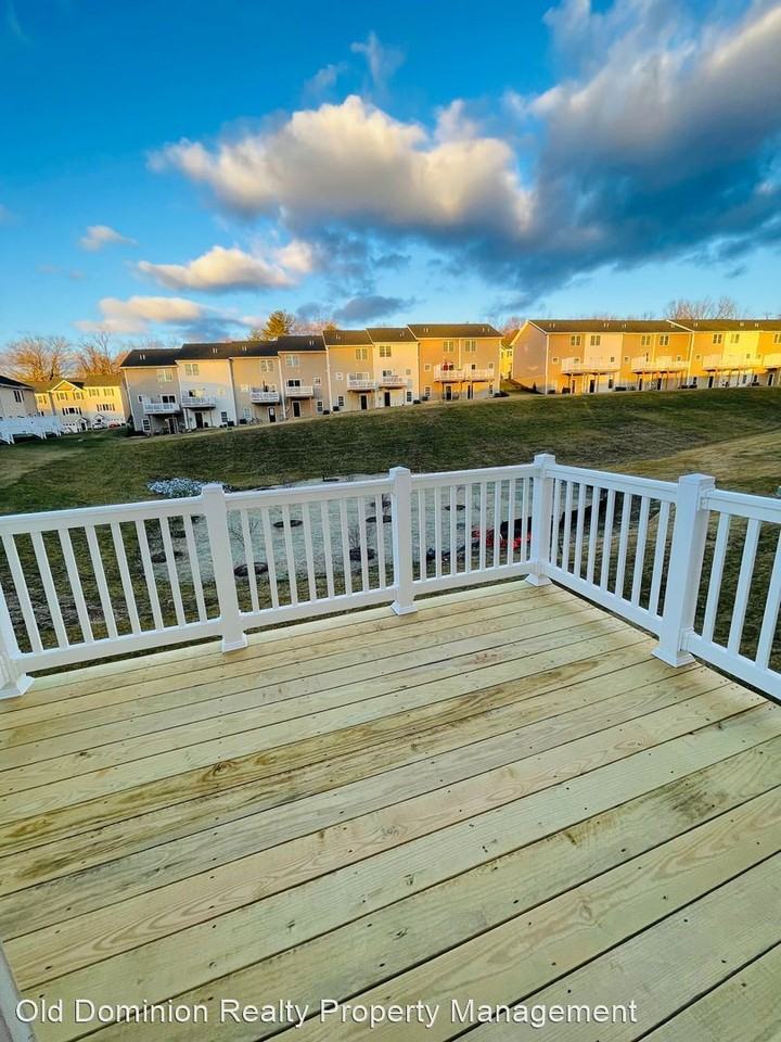 1150 Harvest Ct - Photo 2 of 19