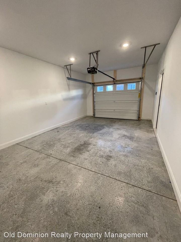 1150 Harvest Ct - Photo 3 of 19