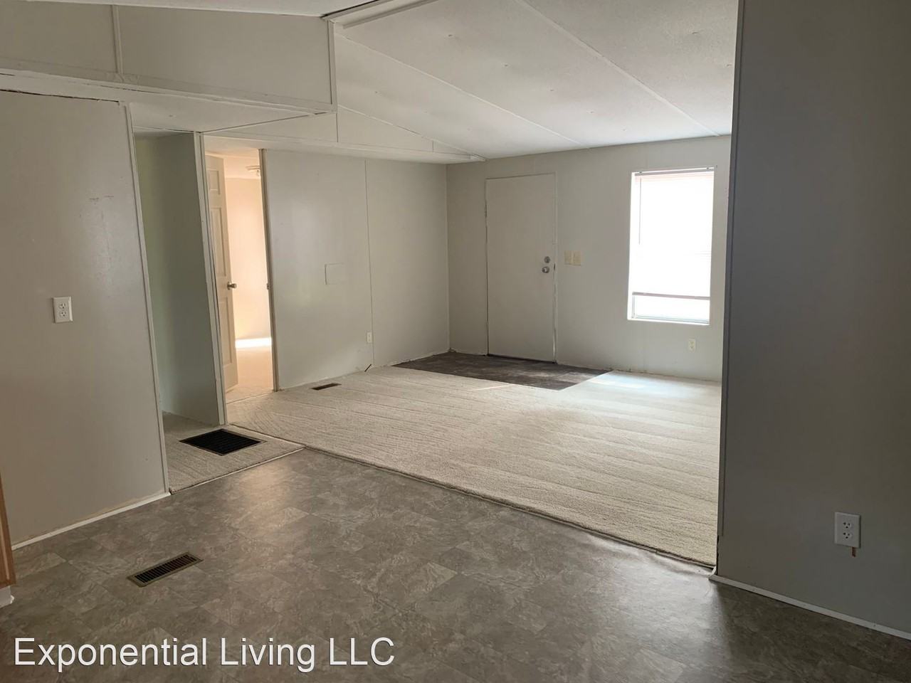 715 W 9th St - Photo 2 of 6