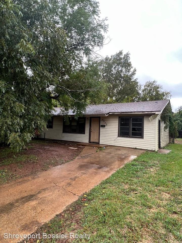 1513 Debra St, Bossier City, LA 71111 3 Bedroom House for 850/month