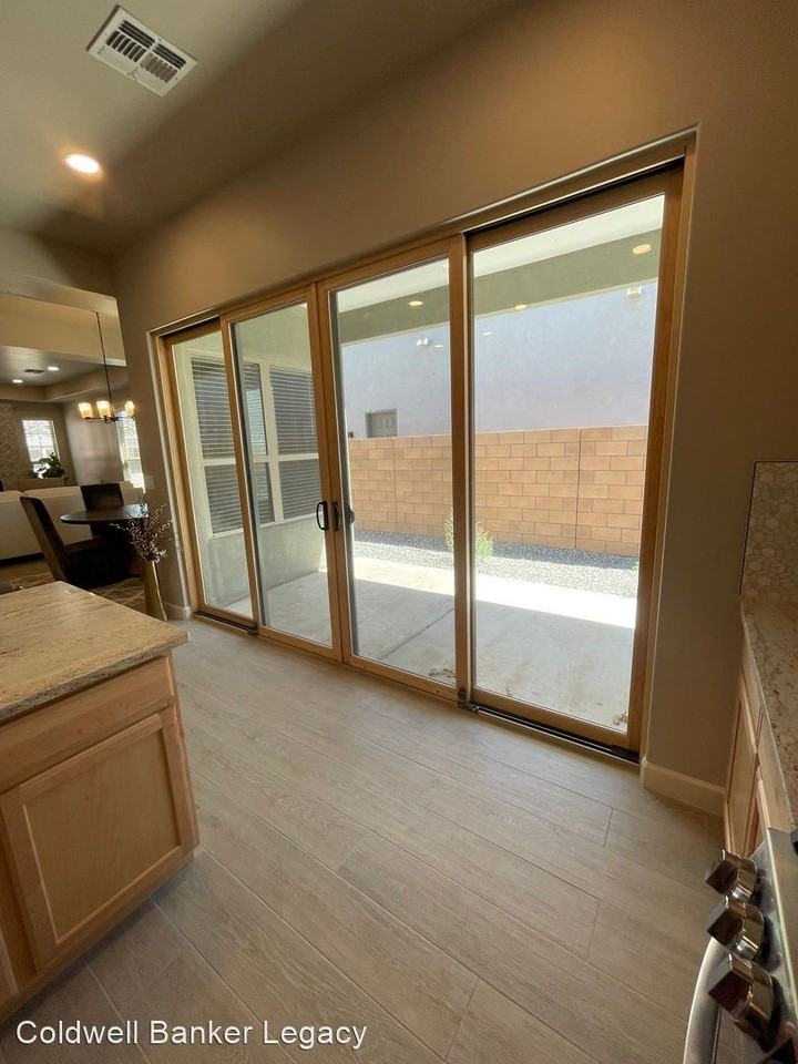 152 Fernleaf Ct Nw - Photo 2 of 22