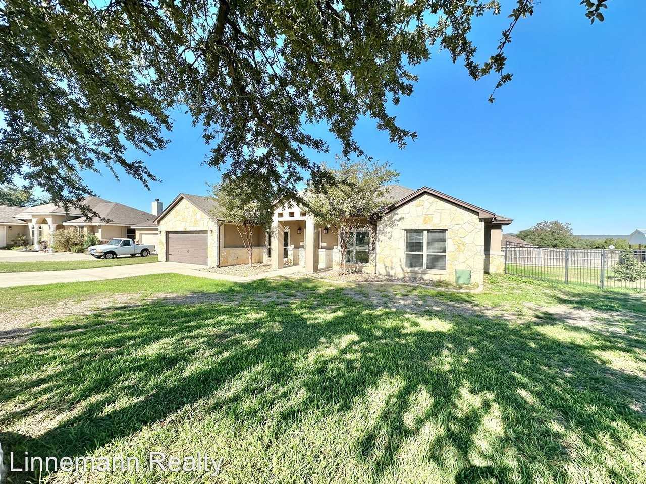 1041 Jewel Ln - Photo 2 of 50