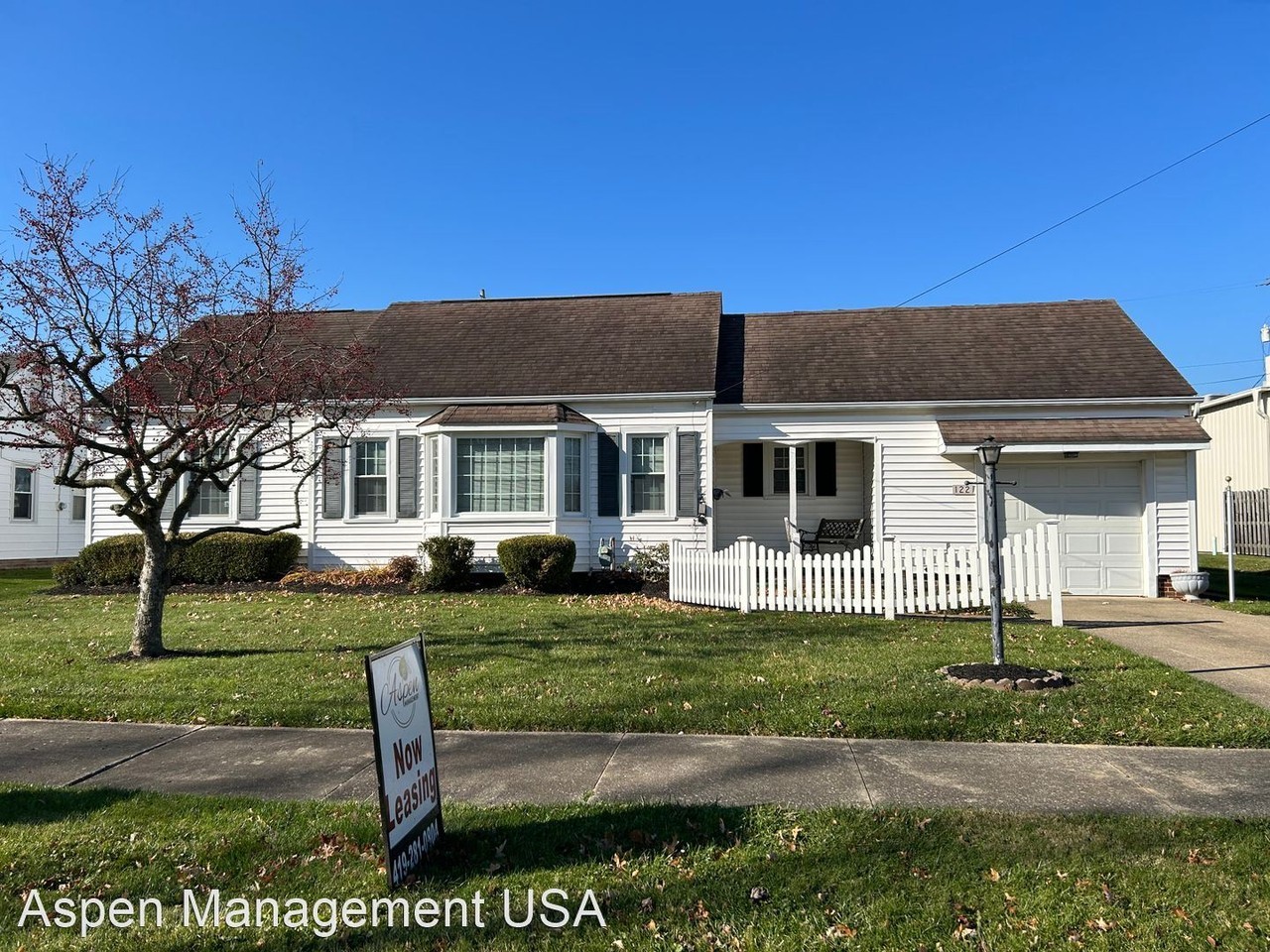 122 Steele Ave. - Photo 3 of 12