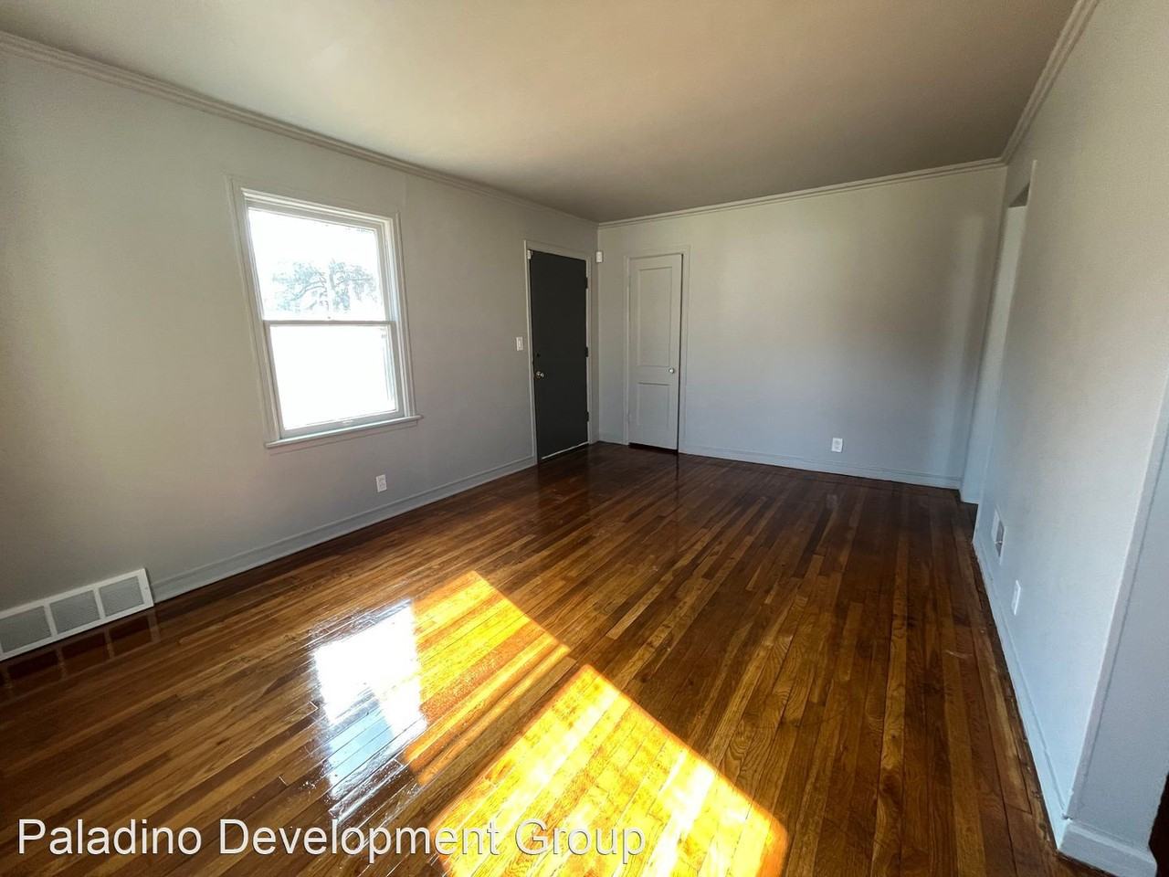 6744 N 33rd St - Photo 2 of 21