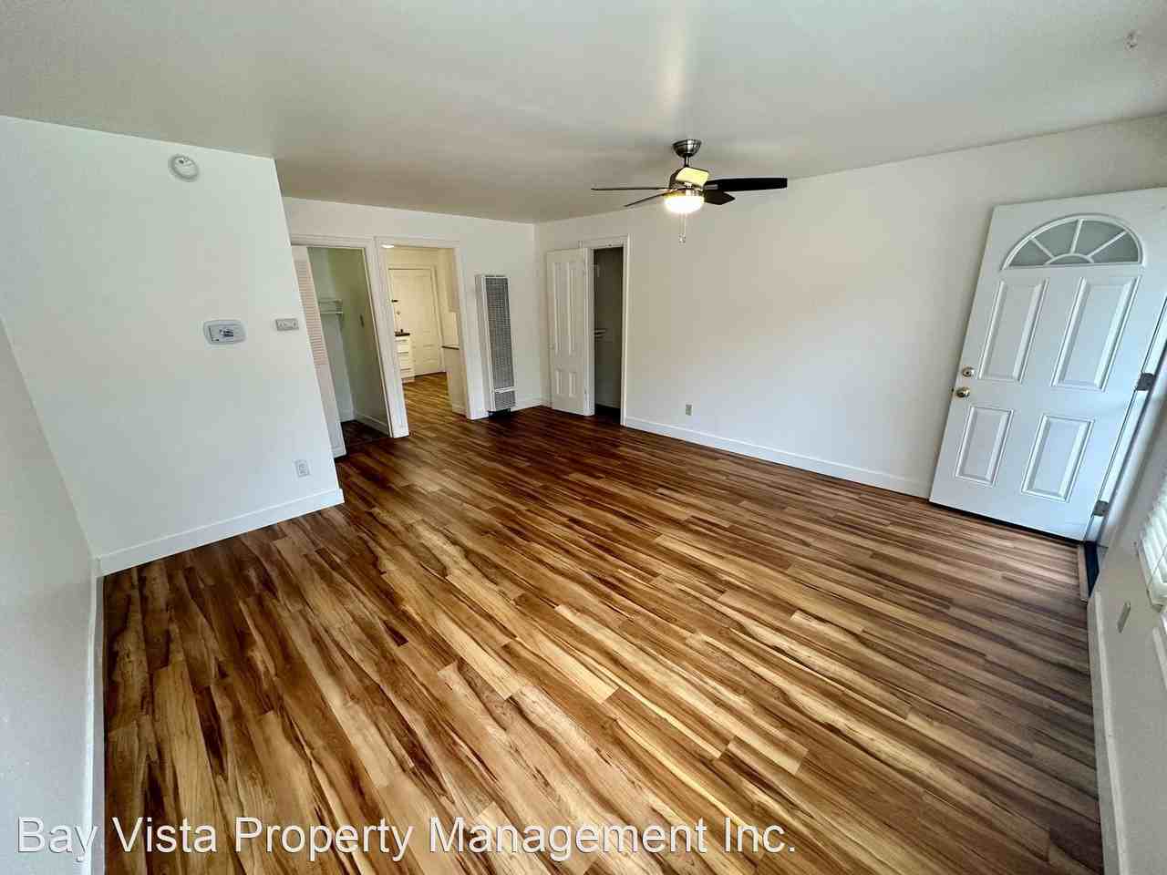 704 Susana St - Photo 3 of 7