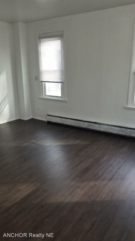 5025 Penn St. - Photo 2 of 8