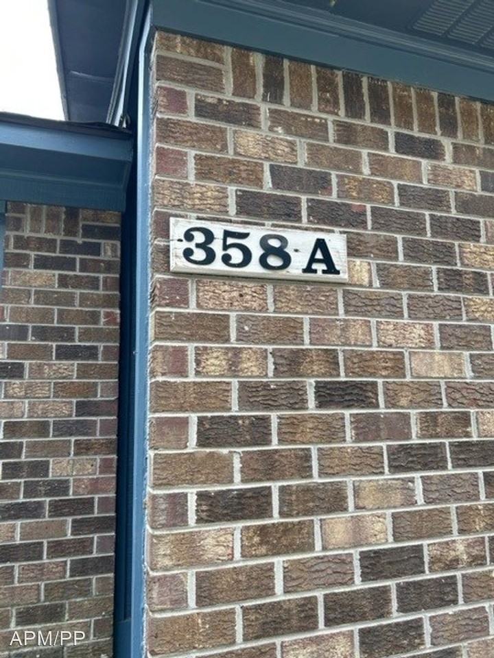 358 A-B Dorchester Manor - Photo 3 of 10