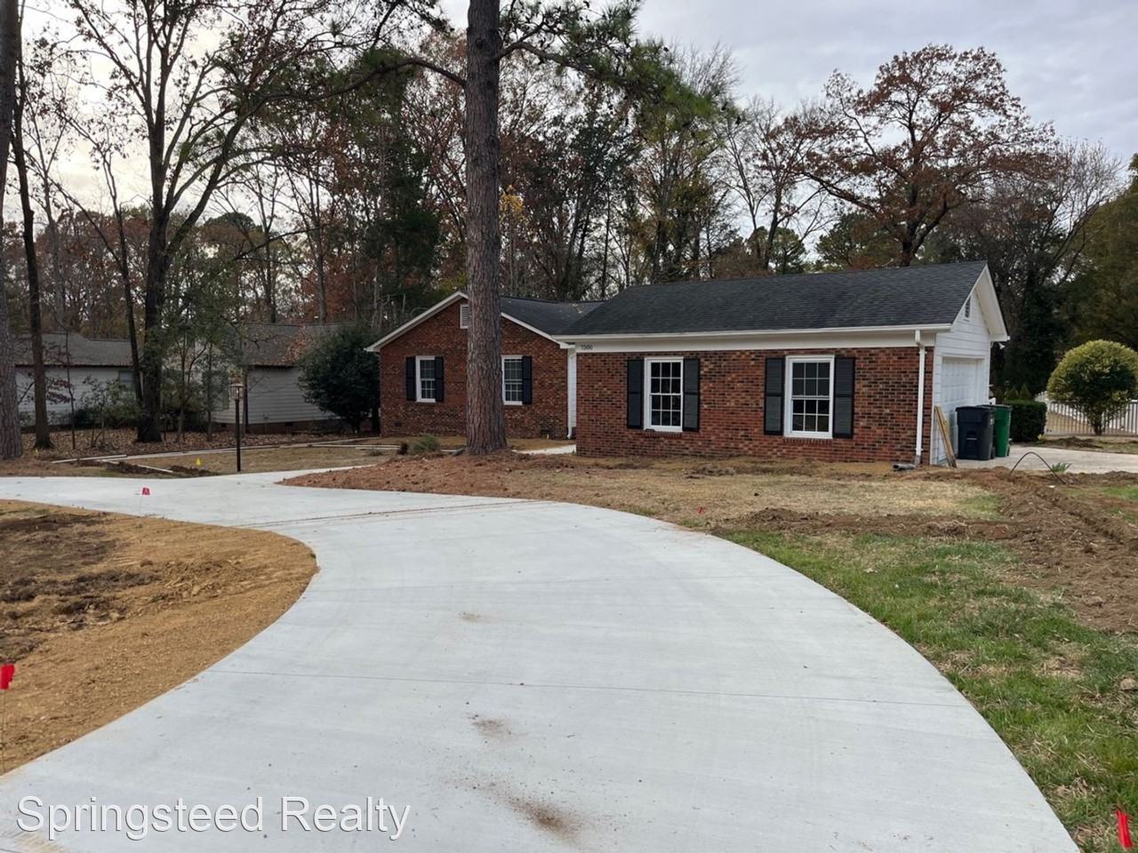 7300 Windyrush Rd - Photo 3 of 40