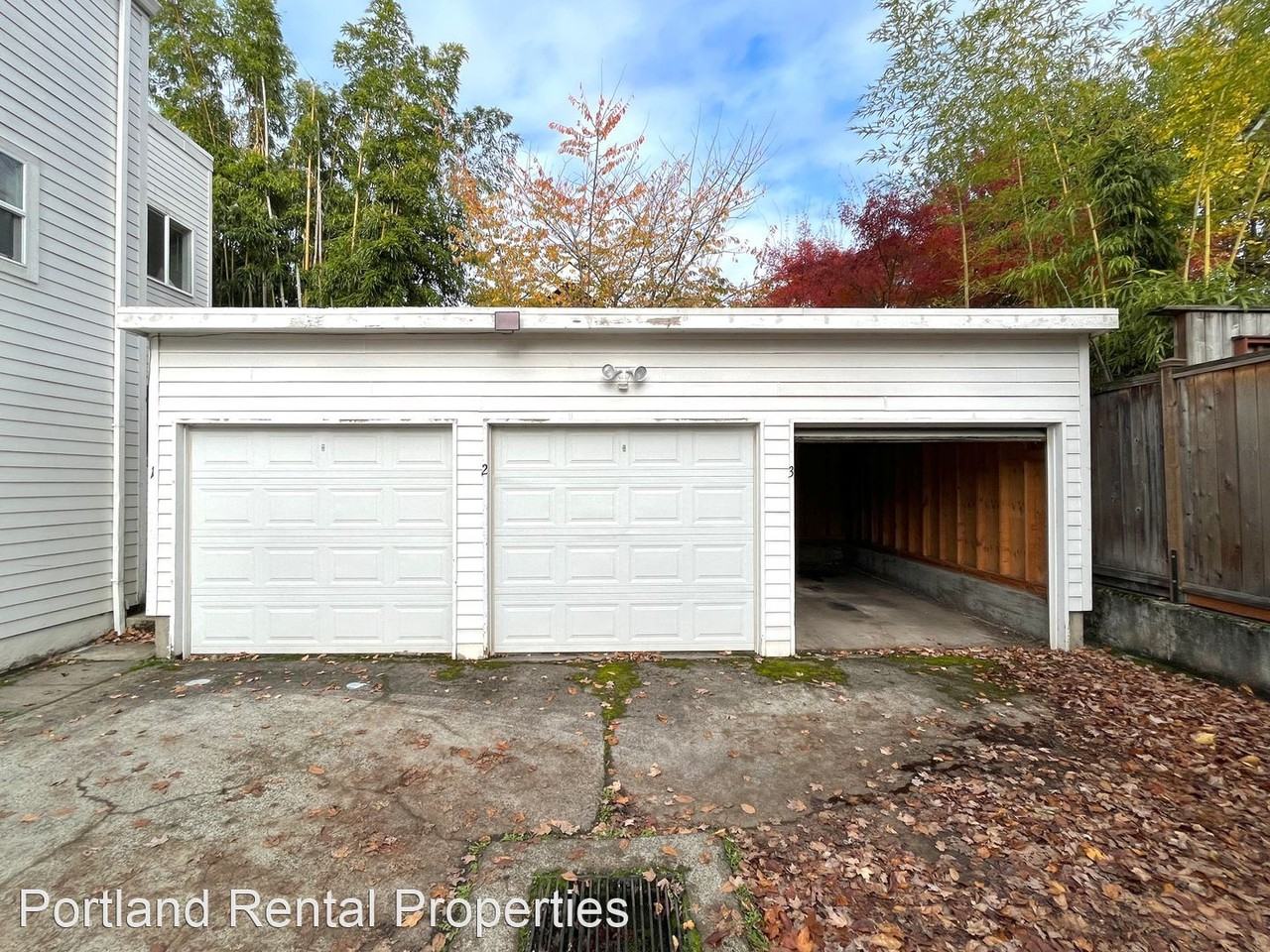 2002 NE 12th Ave. - Photo 2 of 4