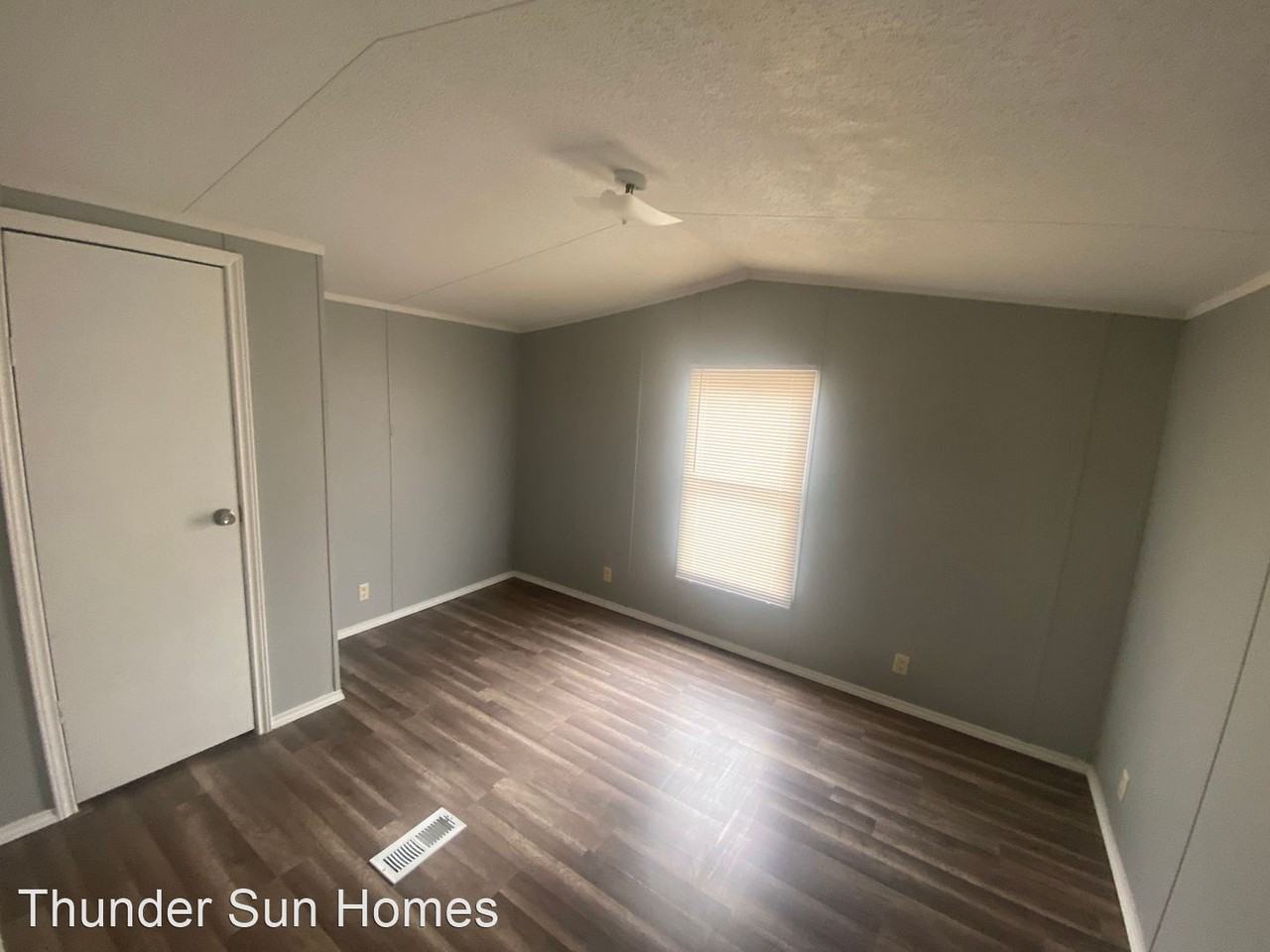 302 Purdue st - Photo 3 of 9