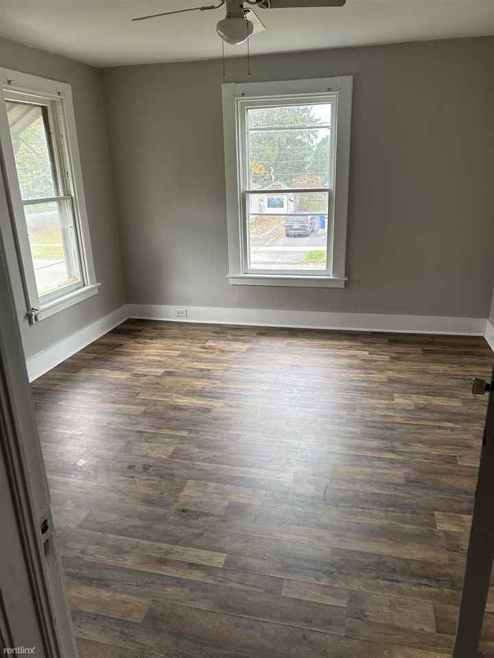 405 Church St - Photo 3 of 12