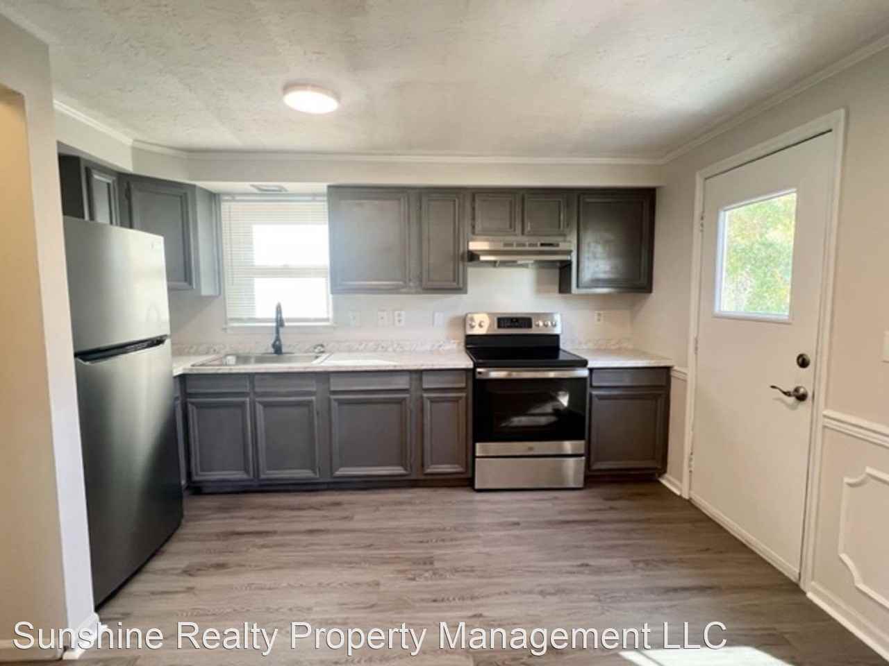 330/332 Cedar St - Photo 3 of 12