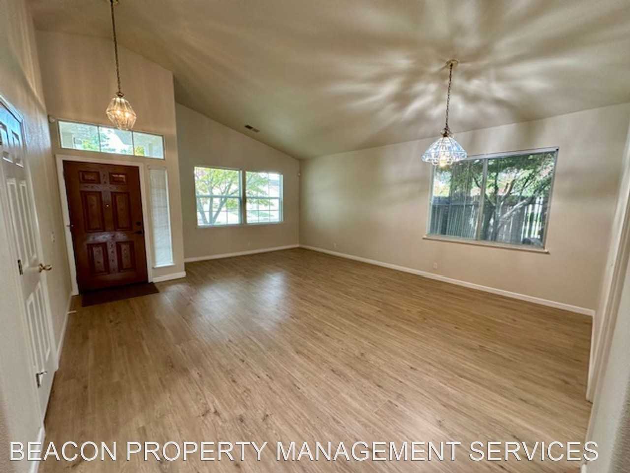 10703 Fire Island Cir - Photo 3 of 40