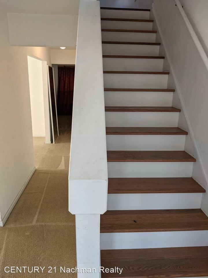 1031 Galt St - Photo 2 of 8