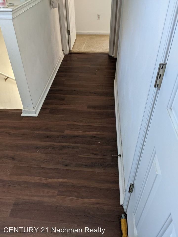 1031 Galt St - Photo 3 of 8