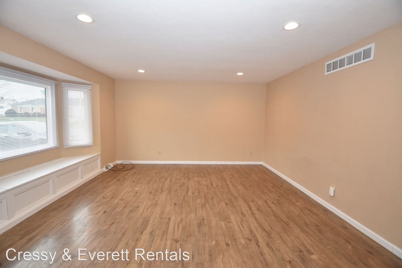 2830 Arrowhead Dr - Photo 3 of 29