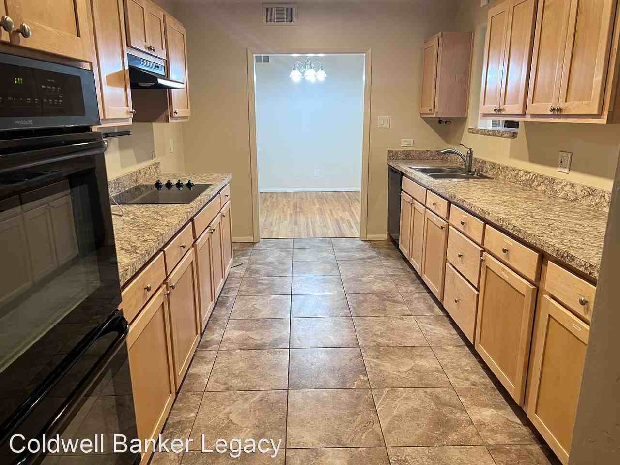 2618 Haines Ave Ne - Photo 3 of 20