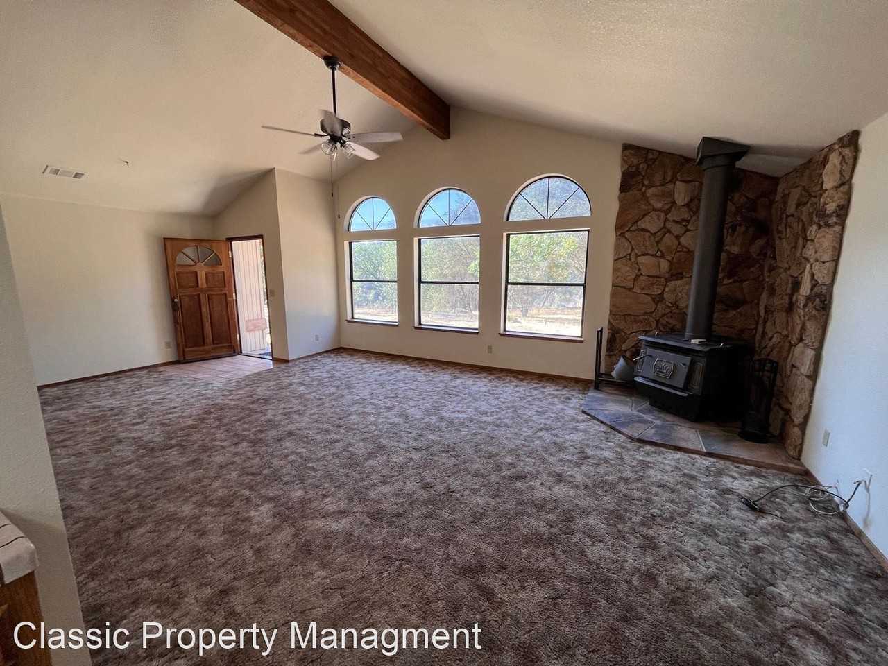 4194 Indian Peak Rd - Photo 2 of 7