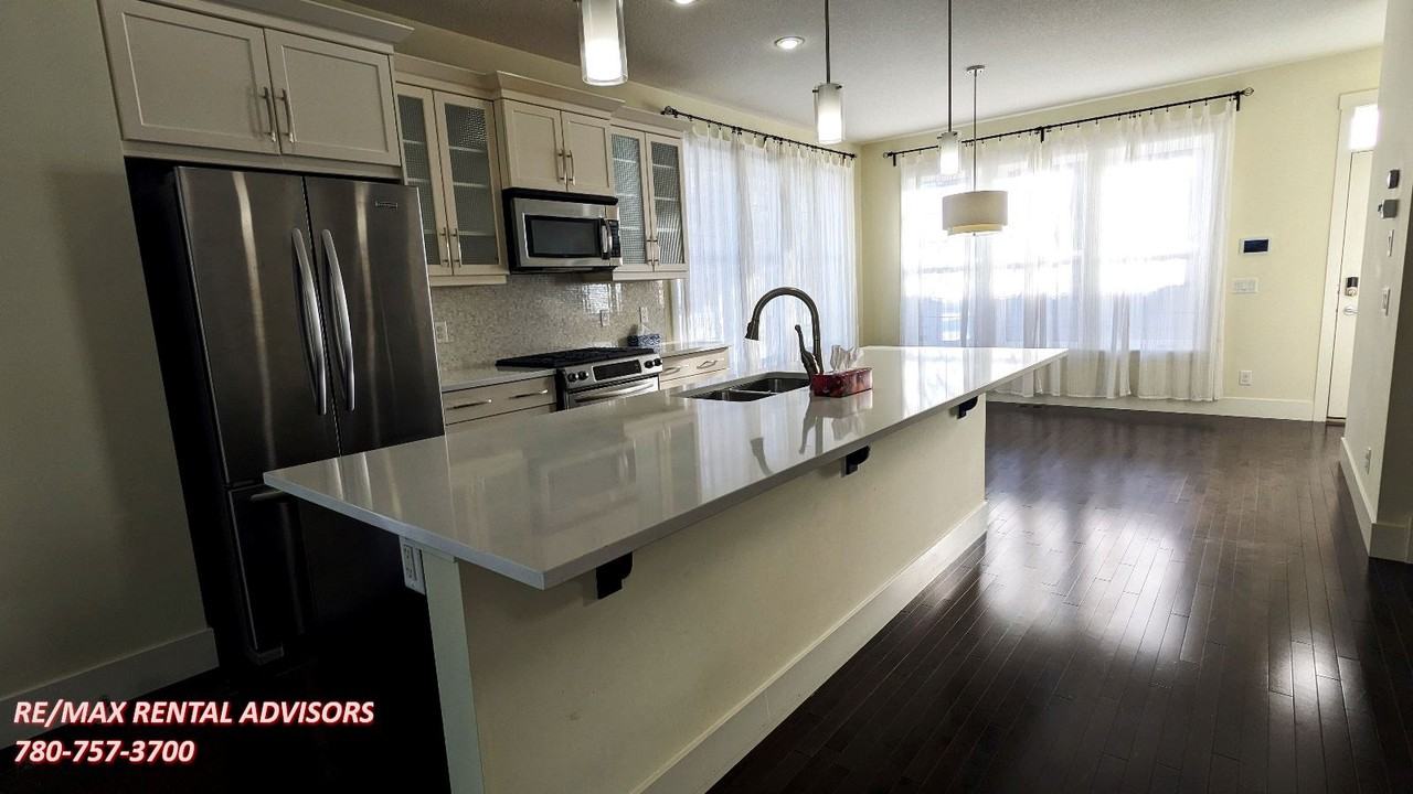 558 Quarry Park Blvd Se - Photo 3 of 28