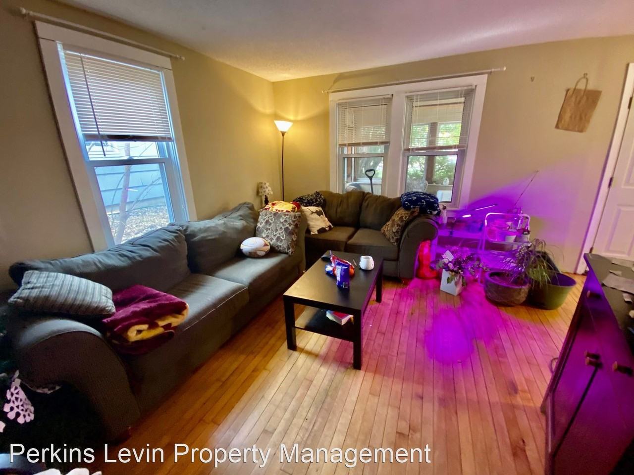 843 23rd Ave Se - Photo 2 of 17