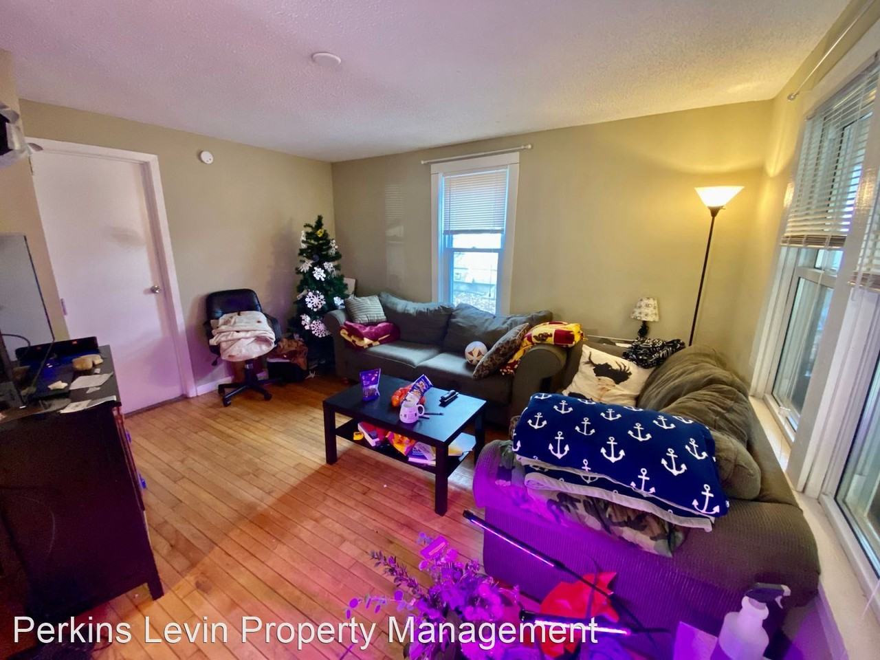 843 23rd Ave Se - Photo 3 of 17