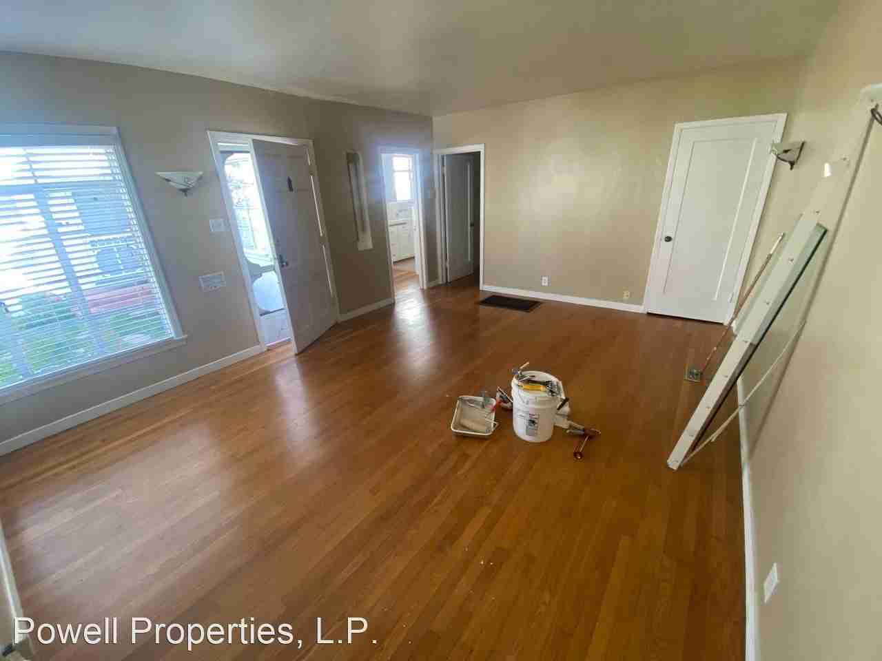 2619 O Street 2619 A-G, 2621 A-G, 2621 Garage 1-4 - Photo 2 of 8