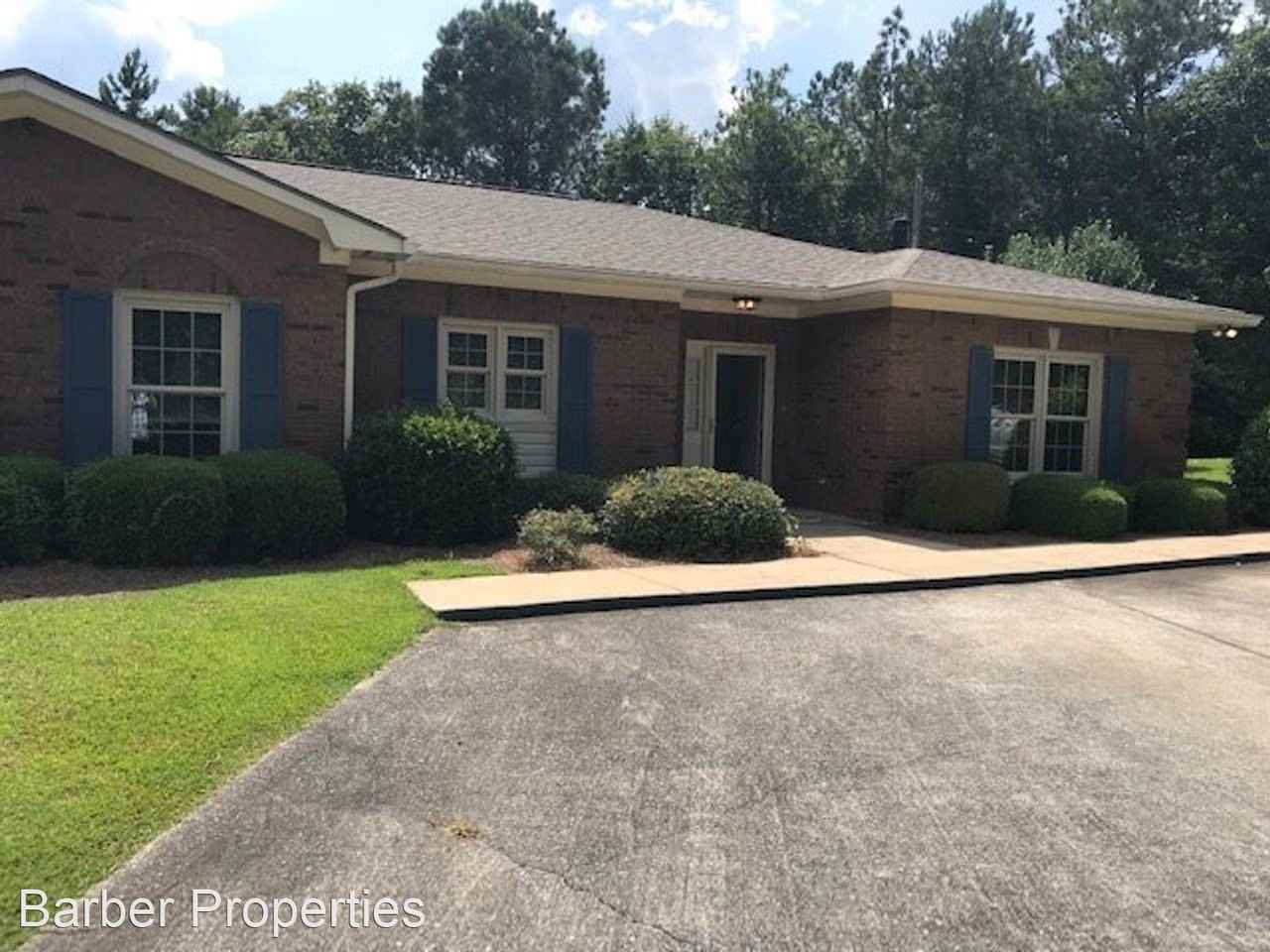 250 Picadilly Drive - Photo 2 of 10