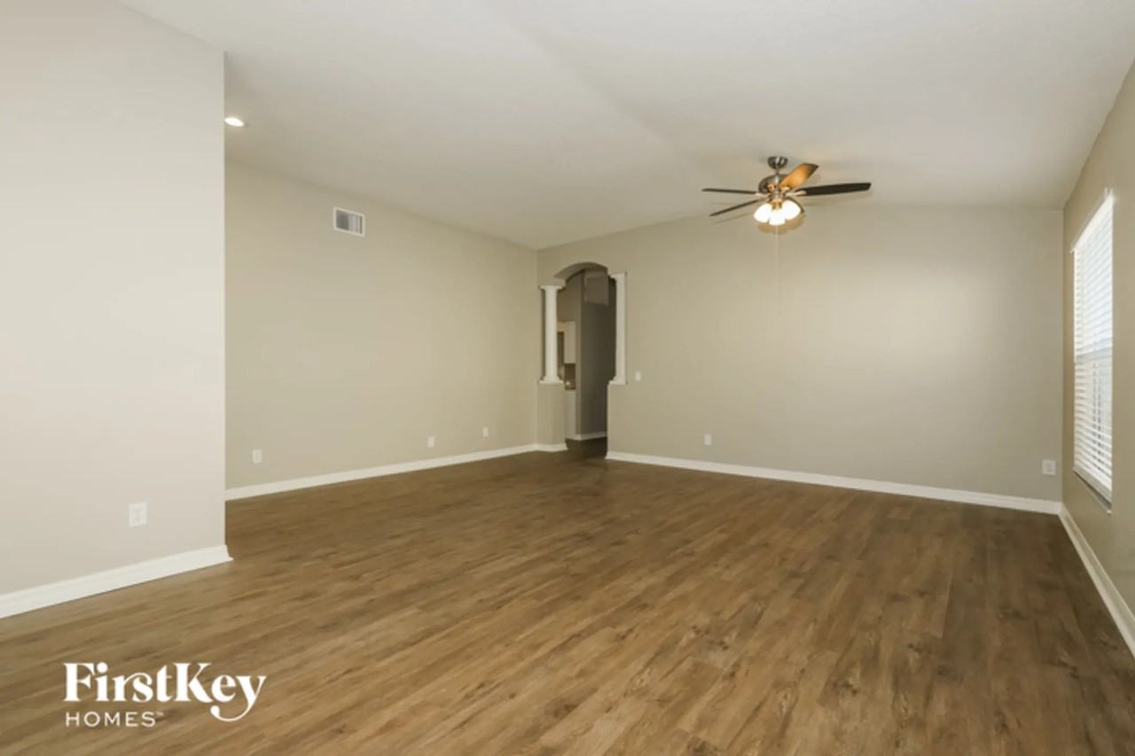 7746 Blue Spring Dr - Photo 2 of 14