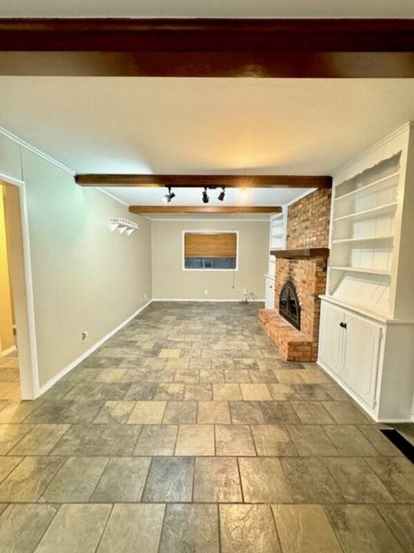 9447 E 40th Pl - Photo 2 of 24