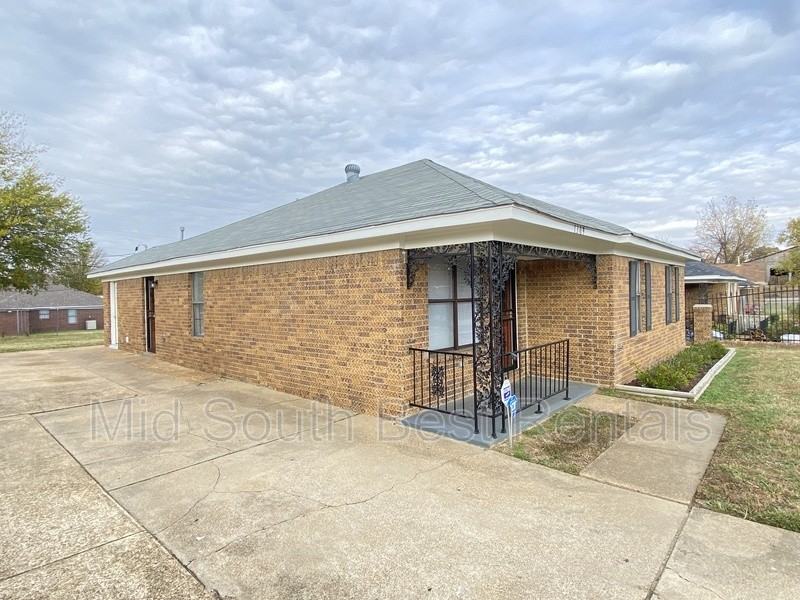 1309 Kentucky St - Photo 2 of 10