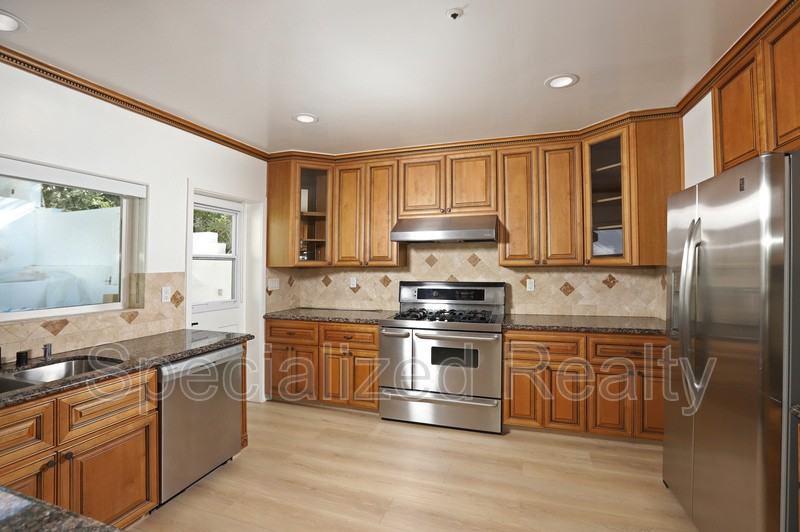 1827 Hill Dr - Photo 7 of 28