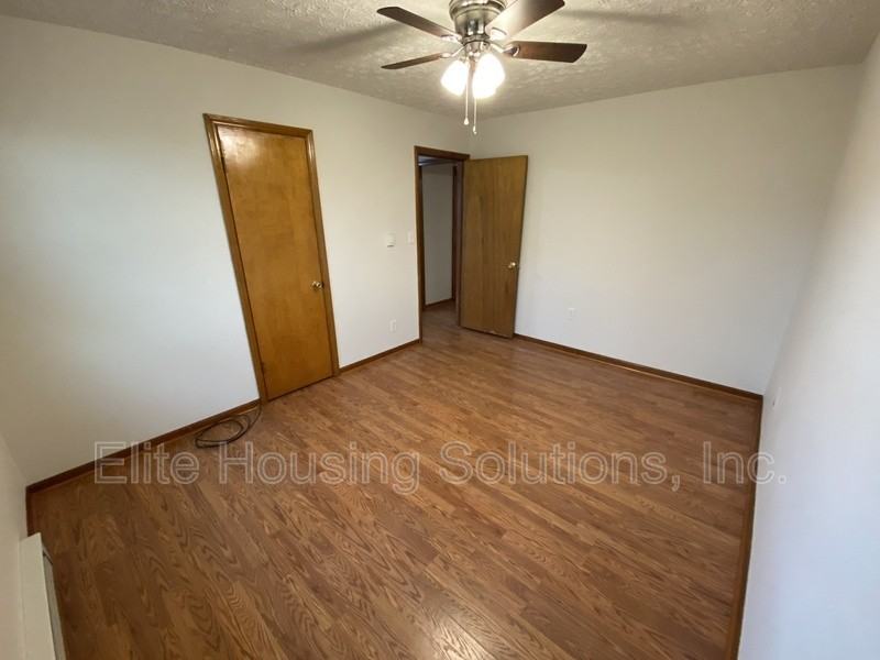 120 W Marshall St #2 - Photo 7 of 10
