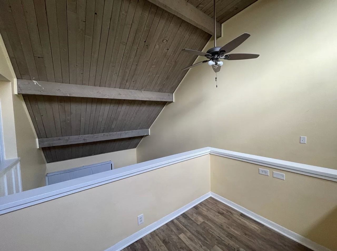 257 Crown Oaks Way - Photo 3 of 12