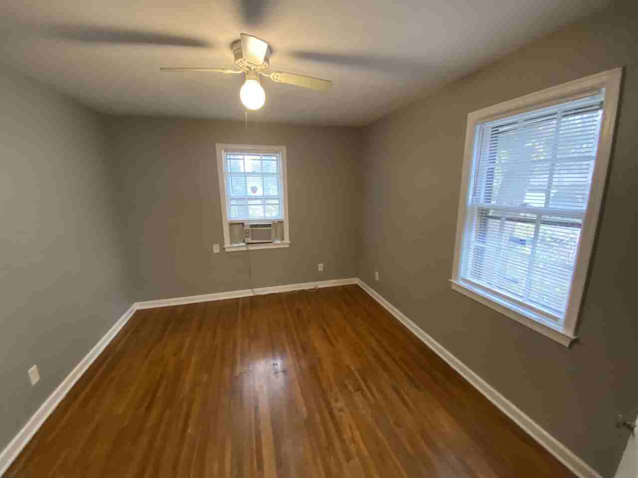 3158 Hoskins Rd - Photo 2 of 11