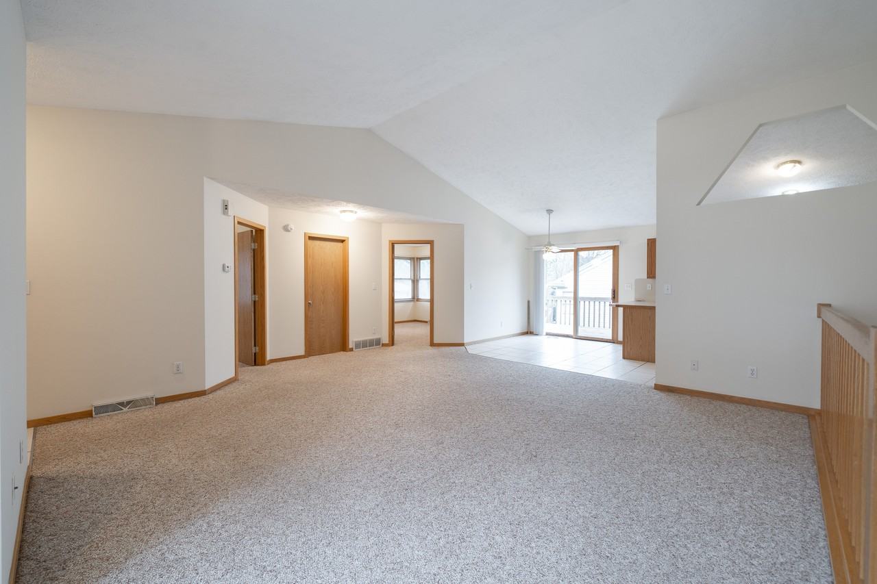 2256 Breton Rd Se - Photo 3 of 5