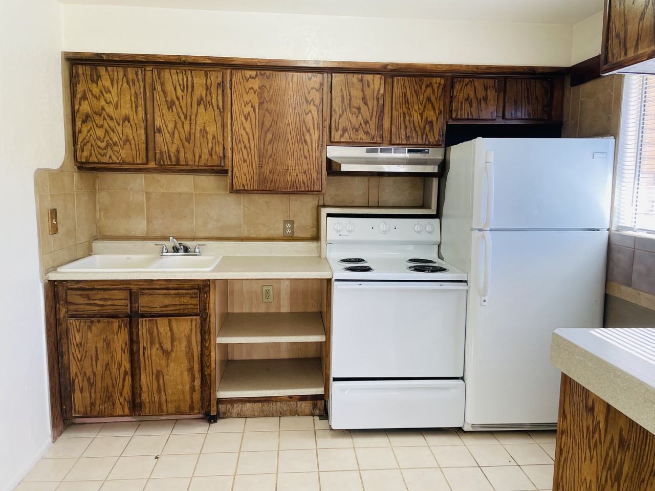 3836-3842 N Park Ave - Photo 3 of 21