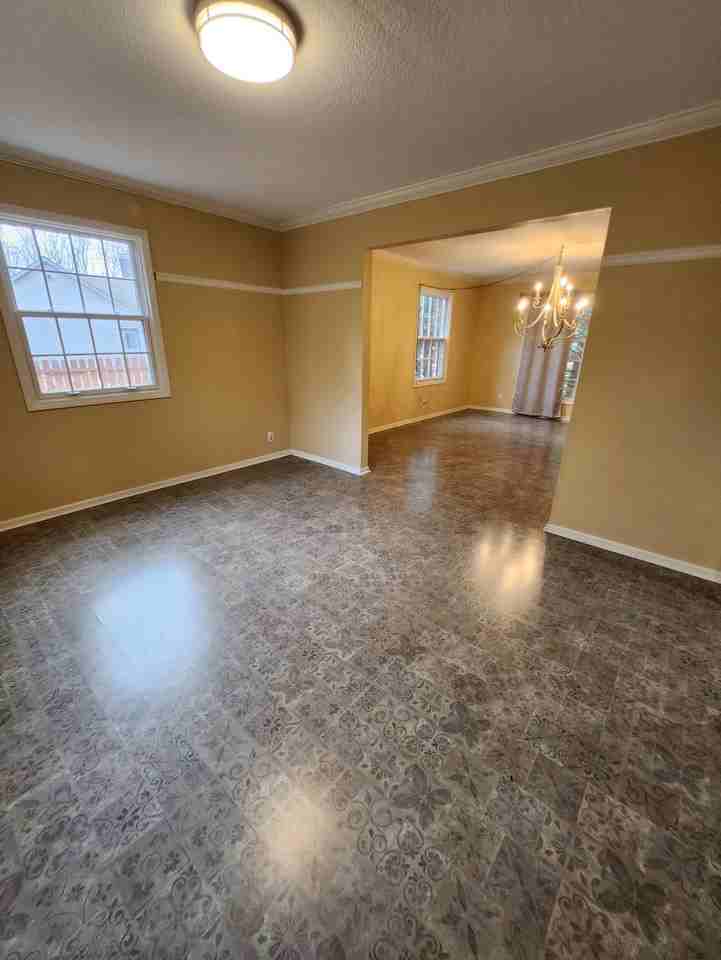 17051 Bellwood Ct - Photo 3 of 45
