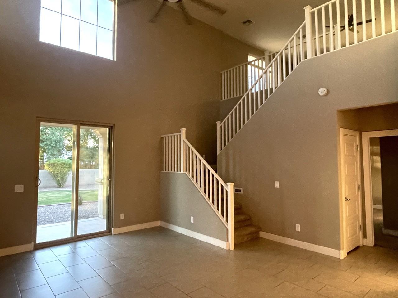 3104 N 32nd Way - Photo 3 of 29