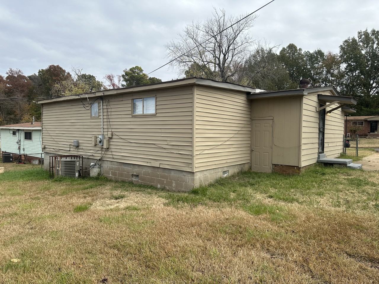 4121 Warbonnet St - Photo 2 of 15