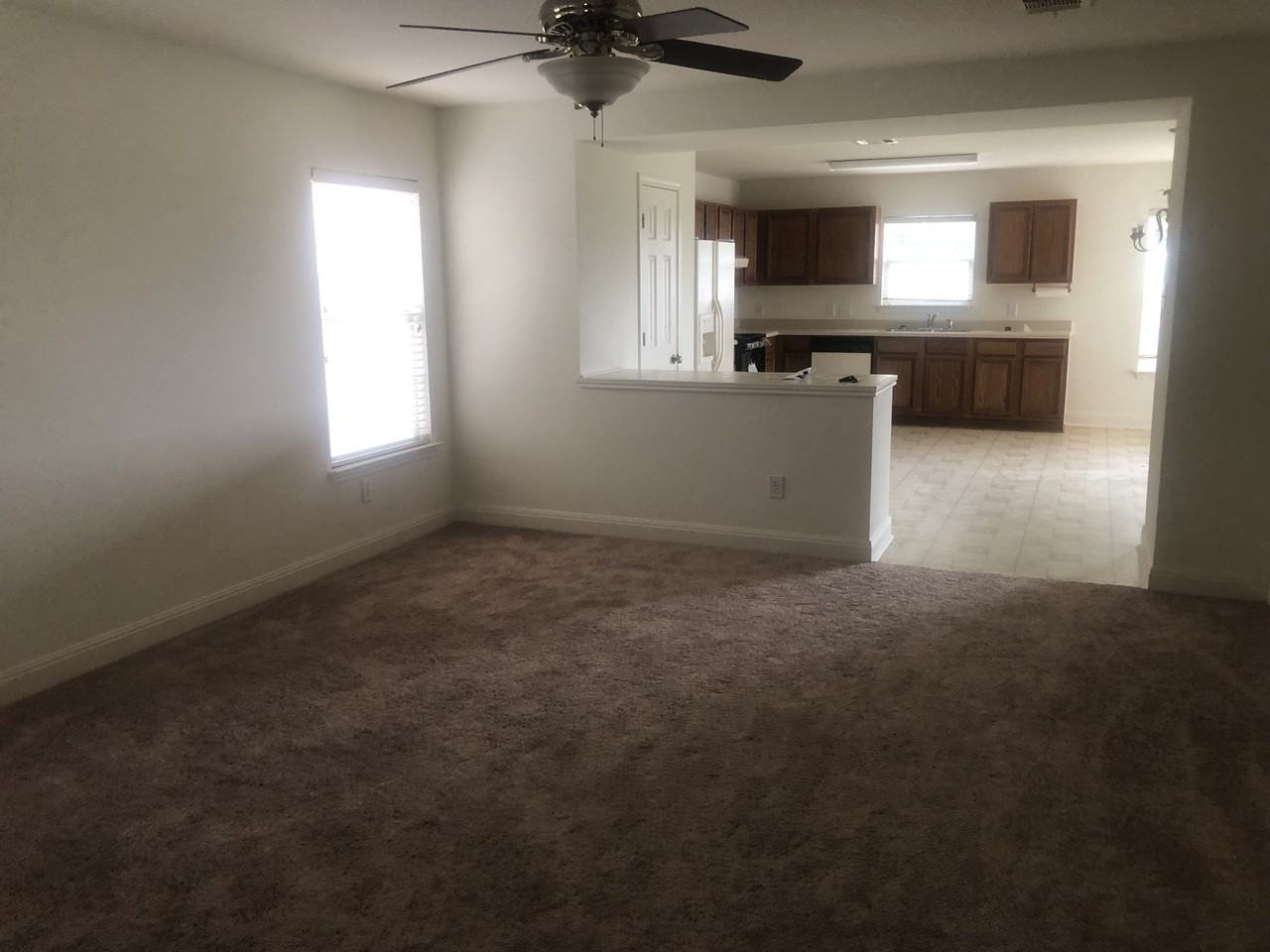 13301 Coomes Dr - Photo 4 of 15