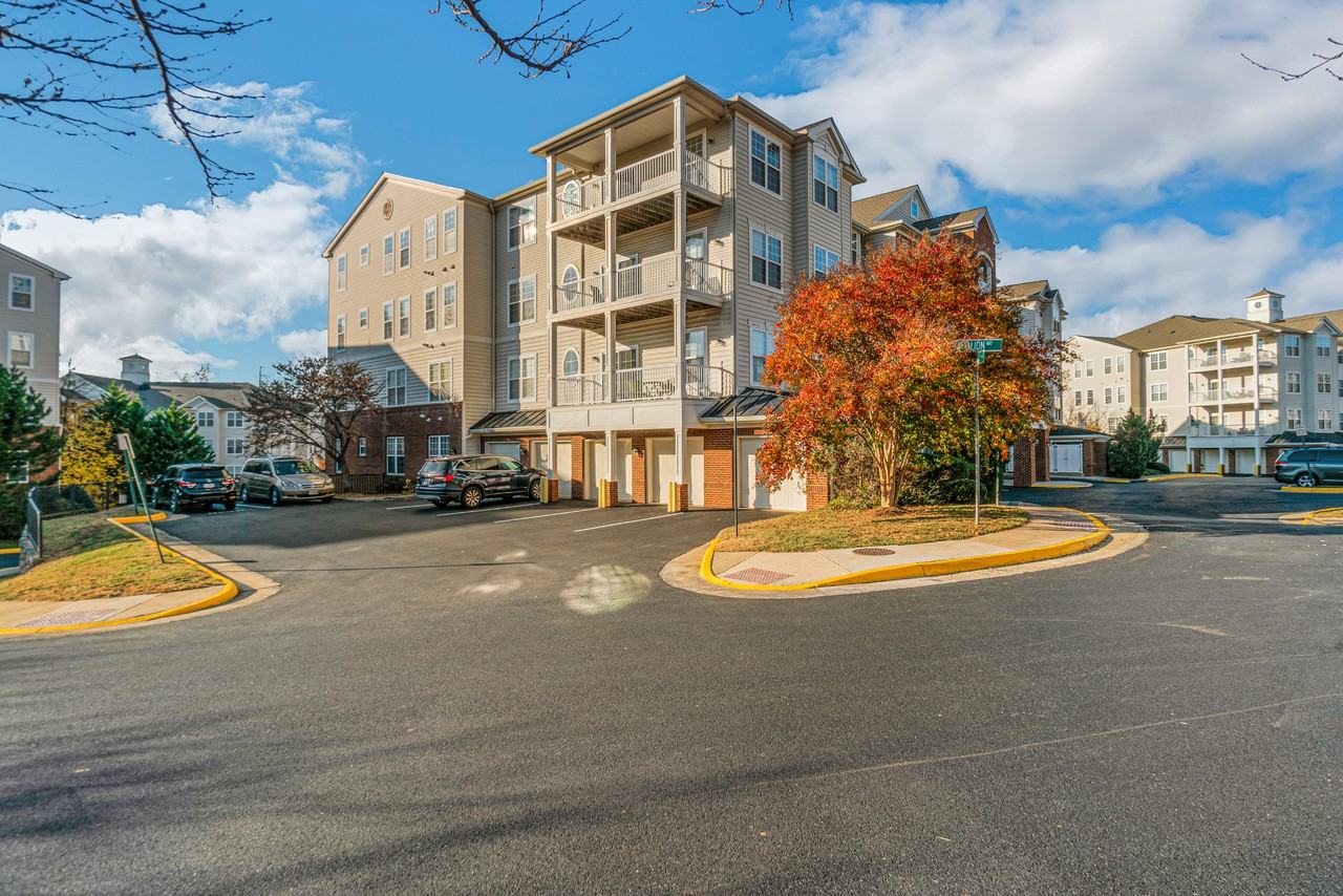 9710 Handerson Pl #401 - Photo 4 of 29