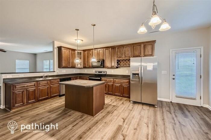 812 Wayward Xing - Photo 2 of 26