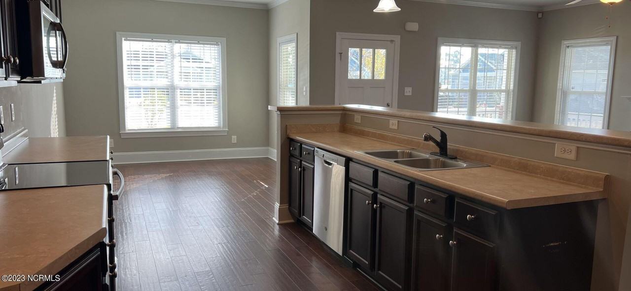 124 Farmstead Place - Photo 3 of 6