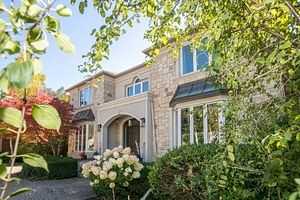 151 Highland Crescent - Photo 3 of 22