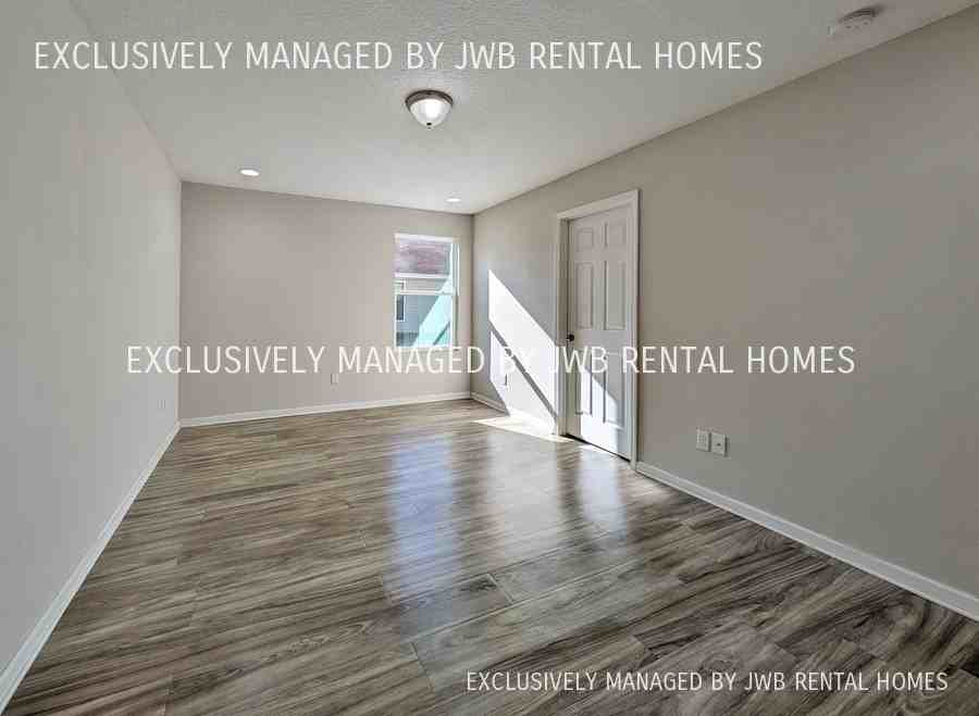 8322 Longspur Ave - Photo 2 of 8